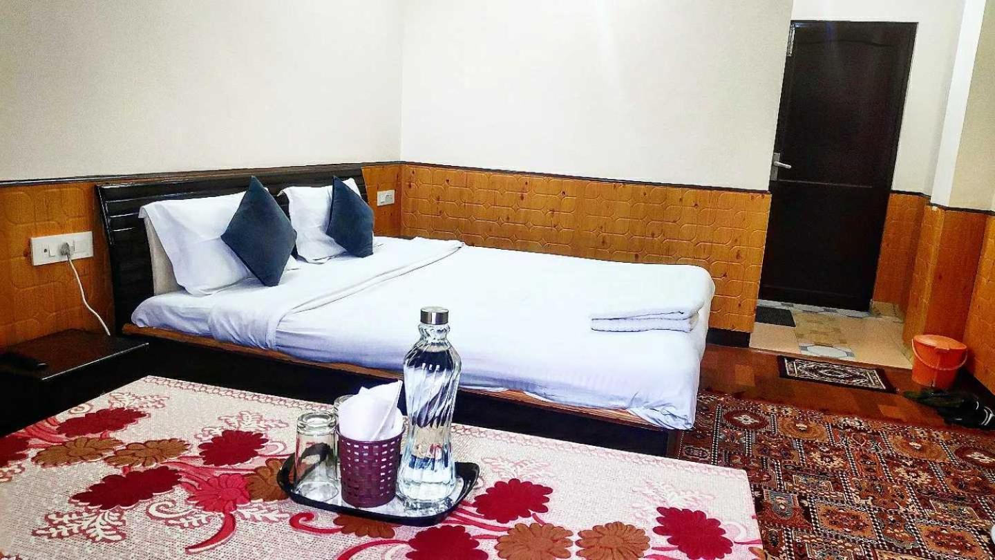 Hotel O New Shushant Regency Шімла Екстер'єр фото