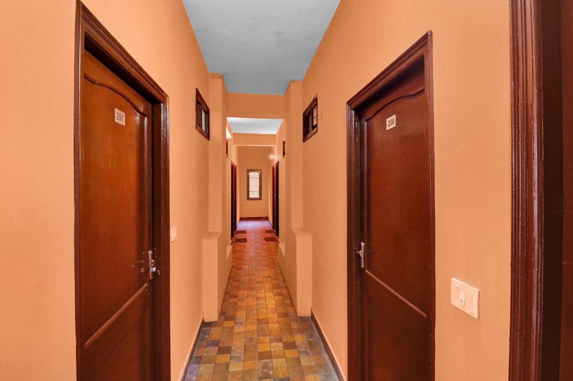 Hotel O New Shushant Regency Шімла Екстер'єр фото